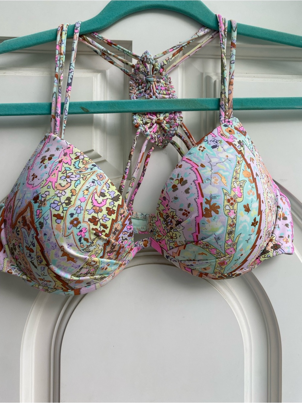 Victoria's Secret Pastel Paisley Push-Up Bra in Mint, Pink, Lavender and Gold